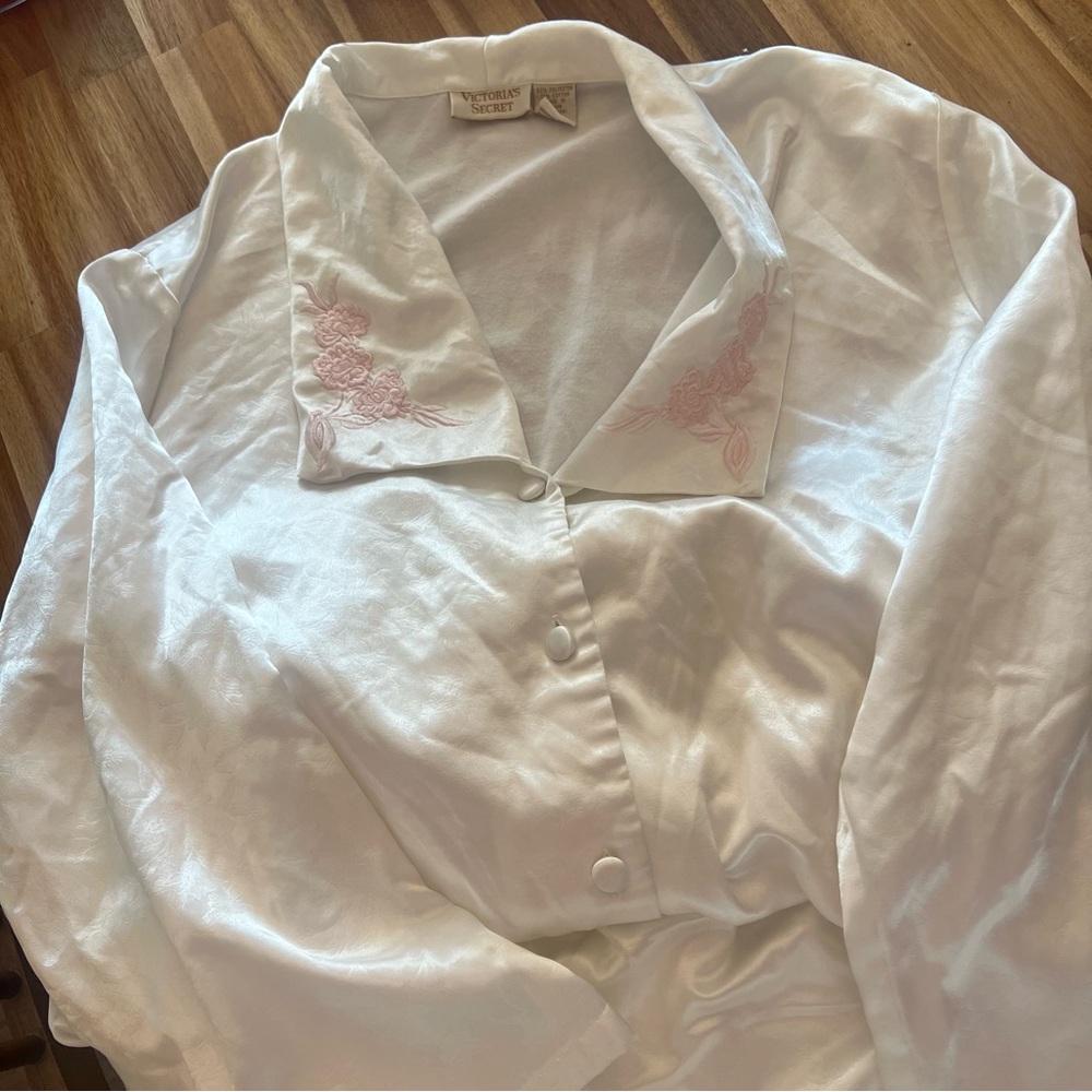 Victoria's Secret Gold Label Vintage White Satin Button-Front Pajama Pant Set - Picture 8 of 11